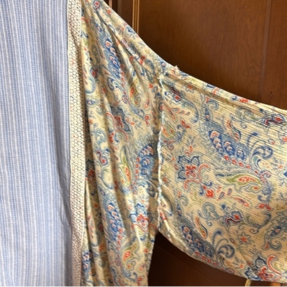 Oli & Hali Blue Shirt with Floral Size XL - Picture 6 of 8